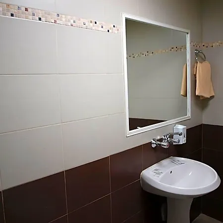 Paralax Готель 2*